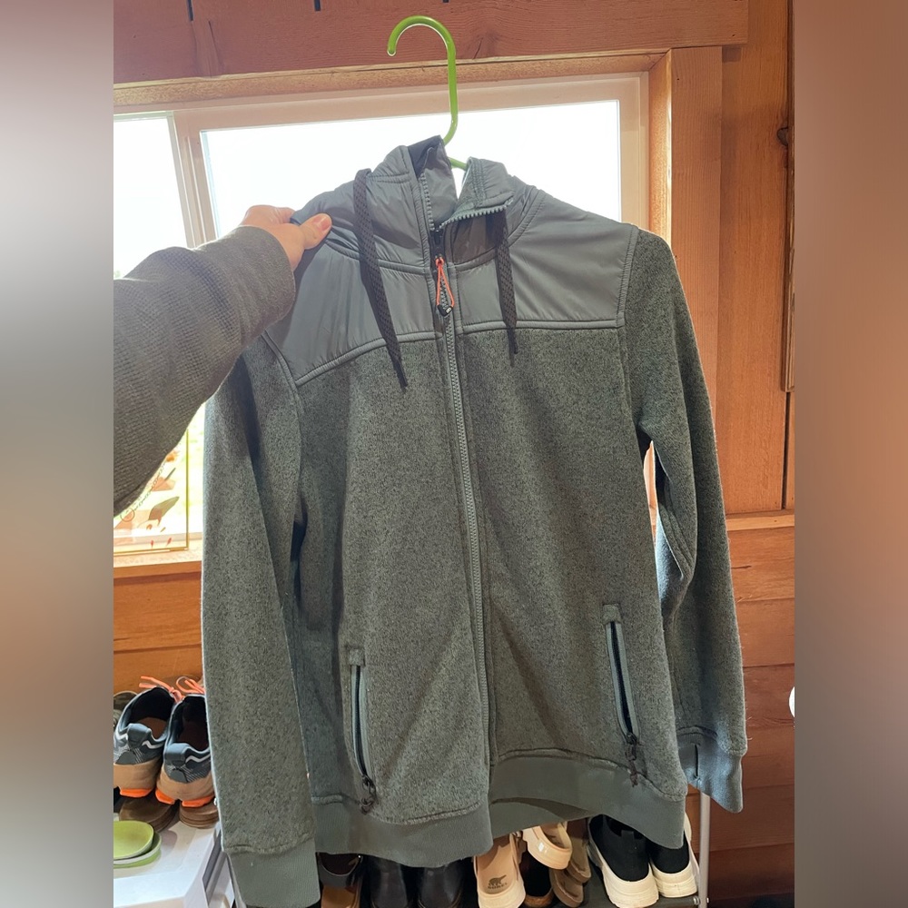 Women’s 686 zip up sweatshirt